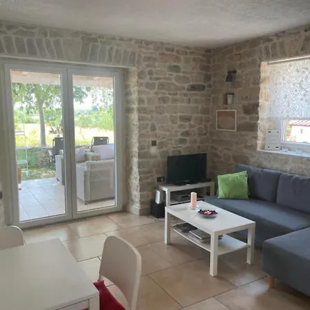 Holiday home Toma Puljane