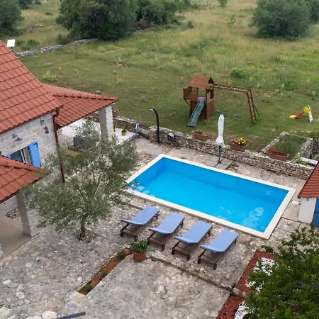 بيت للعطل Toma Puljane